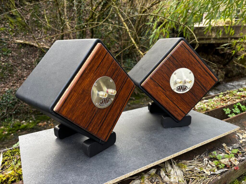 MERET 027-GL, petites enceintes acoustiques